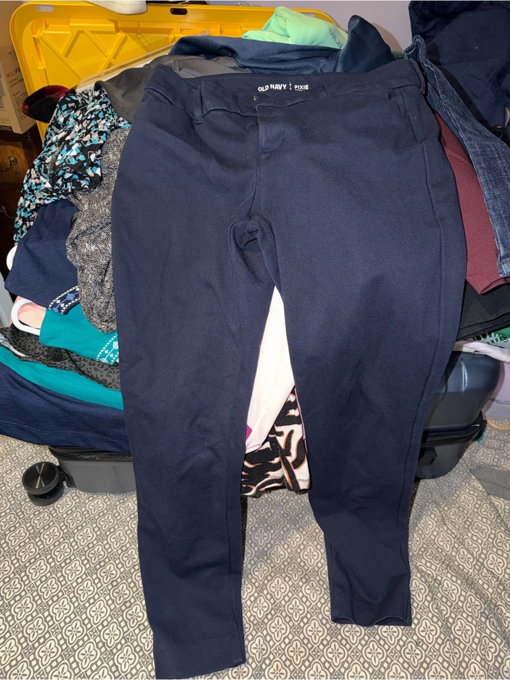 Old Navy Women’s Navy Stretch Pixie dress pants